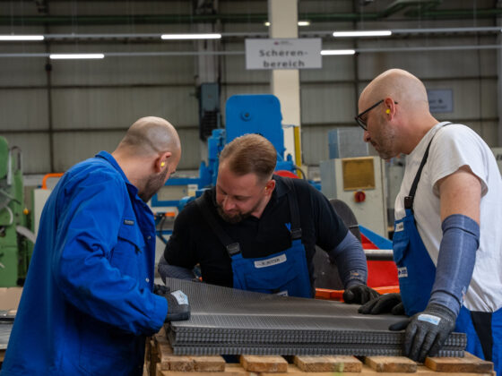 SORST Streckmetall GmbH - sorst_mitarbeitershooting_2025 (130)